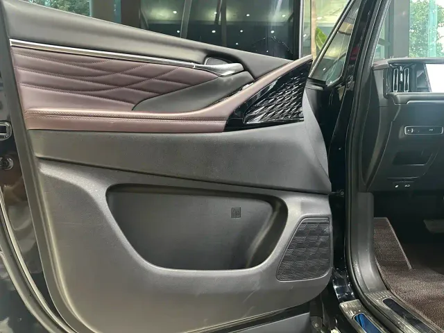 GAC Trumpchi M8 — Фото автомобиля 9