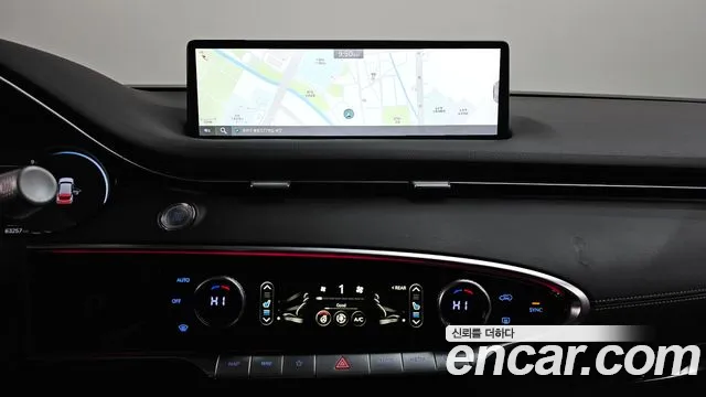 Genesis GV70 2.5T Бензин AWD — Фото автомобиля 14