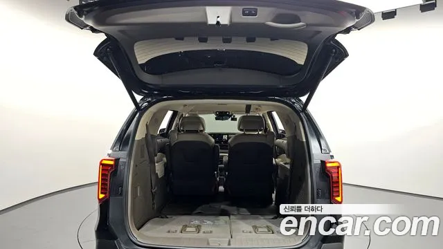 Kia Canival Новый Carnival 4 поколение Дизель 7 мест Signature — Фото автомобиля 16