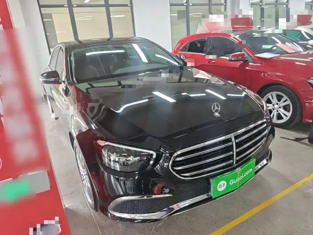 Mercedes-Benz E-Class — Фото автомобиля 3