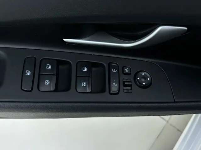 Hyundai Elantra — Фото автомобиля 16