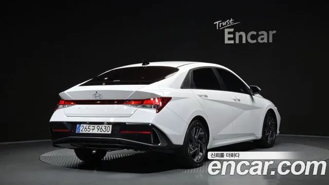 Hyundai Avante CN7 — Фото автомобиля 2