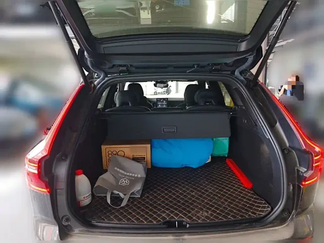 Volvo XC60 — Фото автомобиля 15