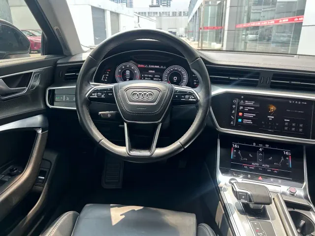 Audi A6L — Фото автомобиля 9
