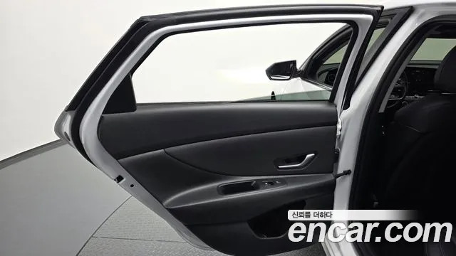 Hyundai AVANTE Avante (CN7) — Фото автомобиля 24