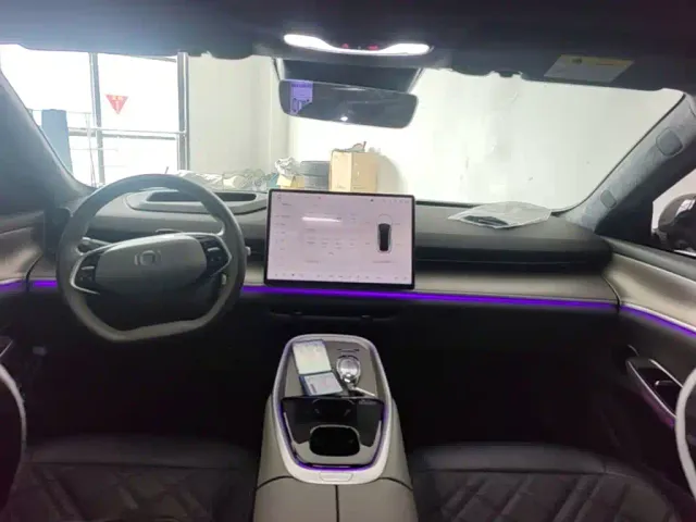 Changan Qiyuan A07 — Фото автомобиля 9