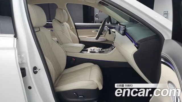Genesis GV70 — Фото автомобиля 17