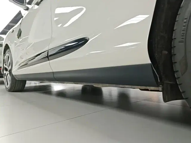 IM Motors LS6 — Фото автомобиля 21