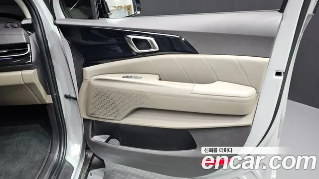 Kia Carnival Generation 4 — Фото автомобиля 25