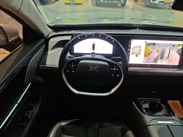 Xpeng P7 — Фото автомобиля 10