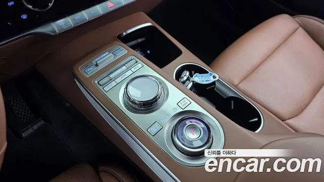 Genesis GV70 2.5T Бензин 2WD — Фото автомобиля 9