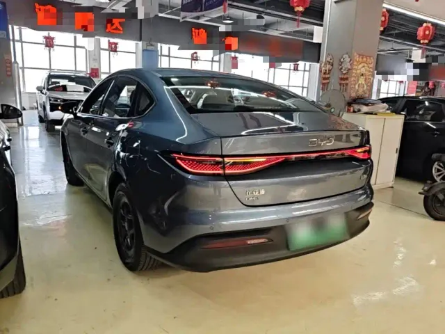 BYD Seal 05 DM-i — Фото автомобиля 4