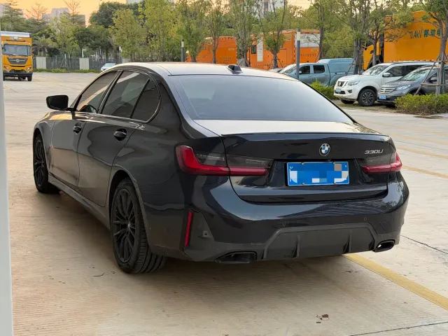 BMW 3 Series — Фото автомобиля 9