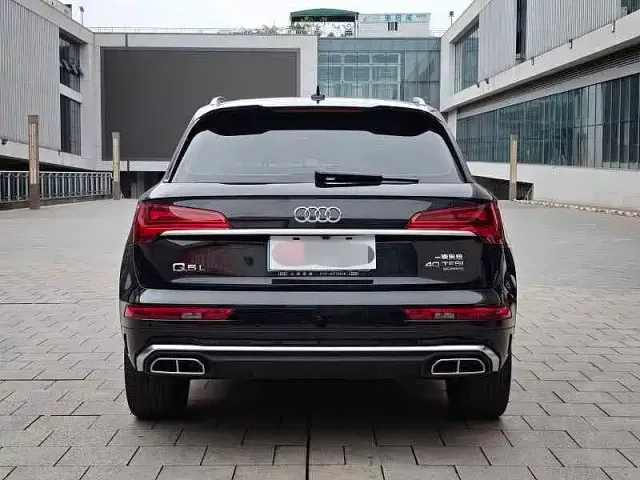 Audi Q5L — Фото автомобиля 16