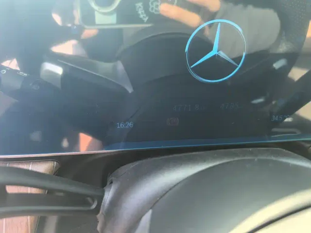 Mercedes-Benz EQE SUV — Фото автомобиля 8