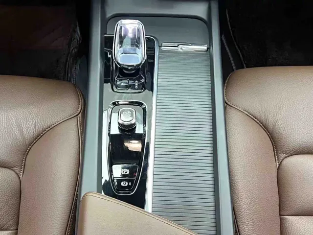 Volvo S60 — Фото автомобиля 22