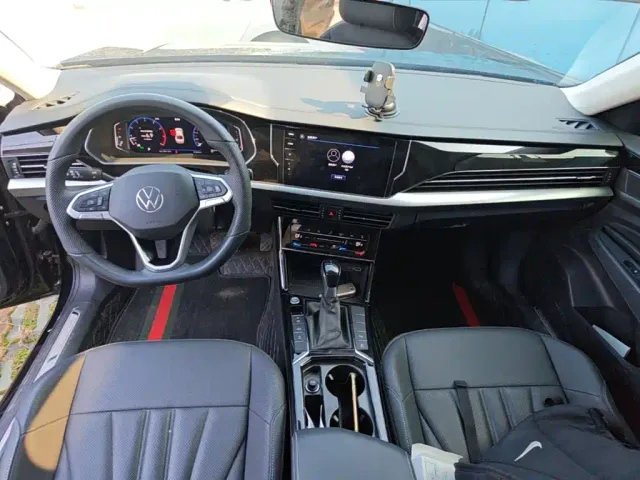 Volkswagen Passat — Фото автомобиля 13
