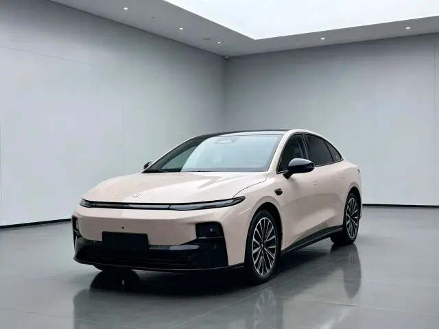 Фотография автомобиля — Leapmotor B01