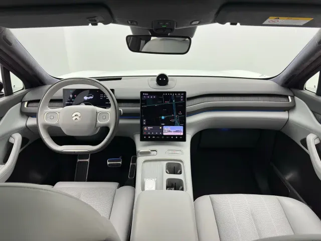 Nio ES8 — Фото автомобиля 12