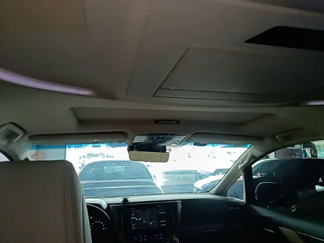 Toyota Alphard — Фото автомобиля 17