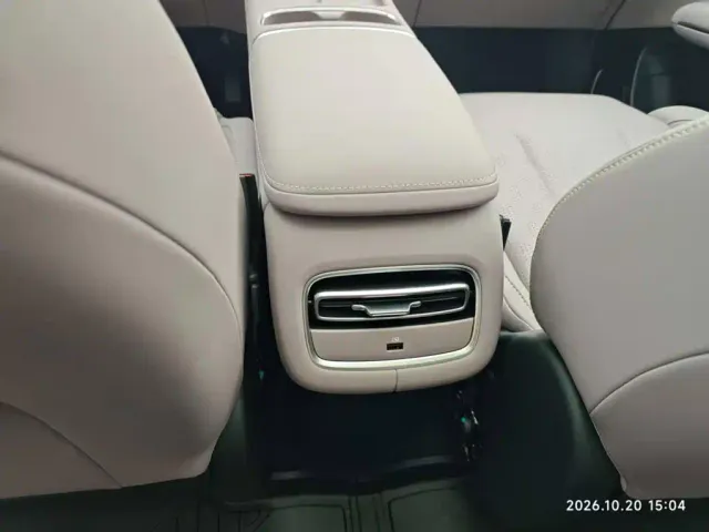 Changan Qiyuan Q05 — Фото автомобиля 11