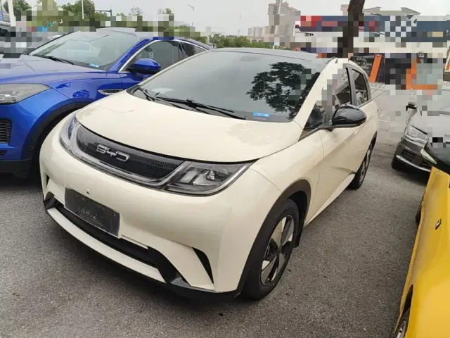 Фотография автомобиля — BYD Dolphin