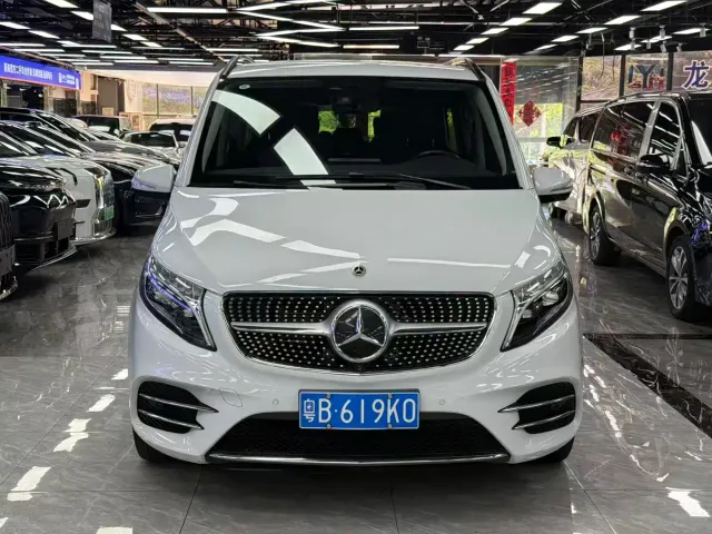 Mercedes-Benz V-Class — Фото автомобиля 2