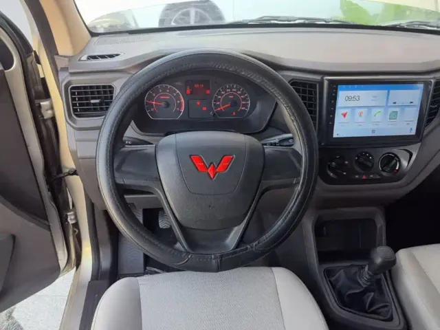 Wuling Hongguang V — Фото автомобиля 10