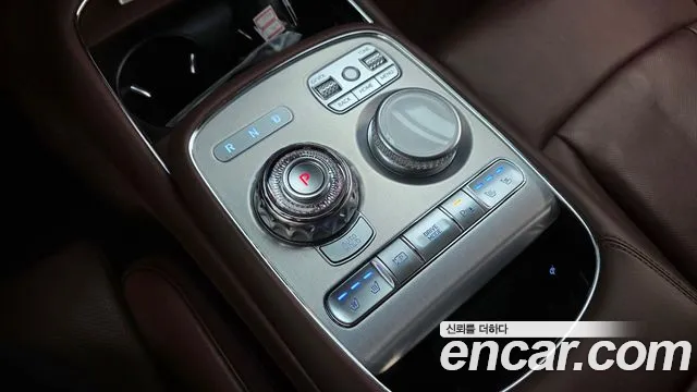 Genesis G90 Бензин 3.5 турбо AWD — Фото автомобиля 9