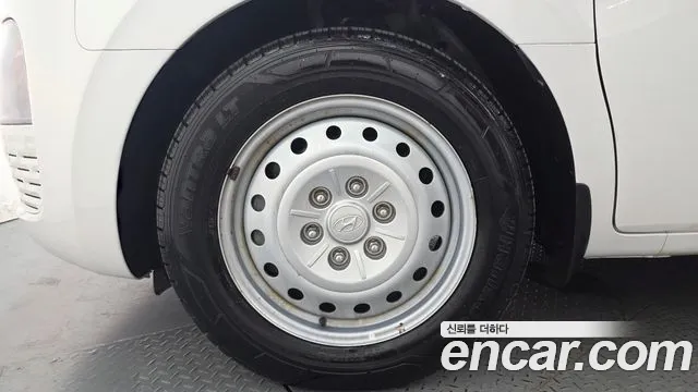 Hyundai Staria Staria — Фото автомобиля 2