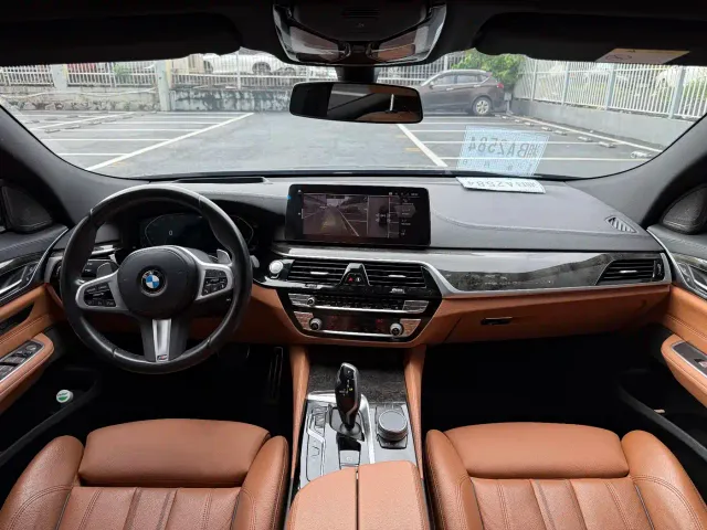 BMW 6 Series Gran Turismo — Фото автомобиля 11