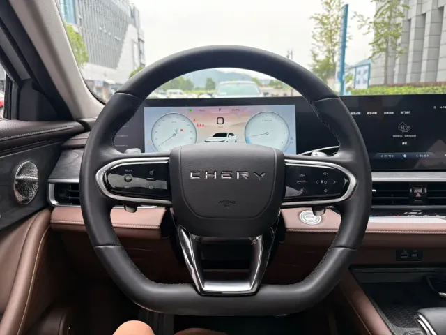 Chery Arrizo 8 — Фото автомобиля 6