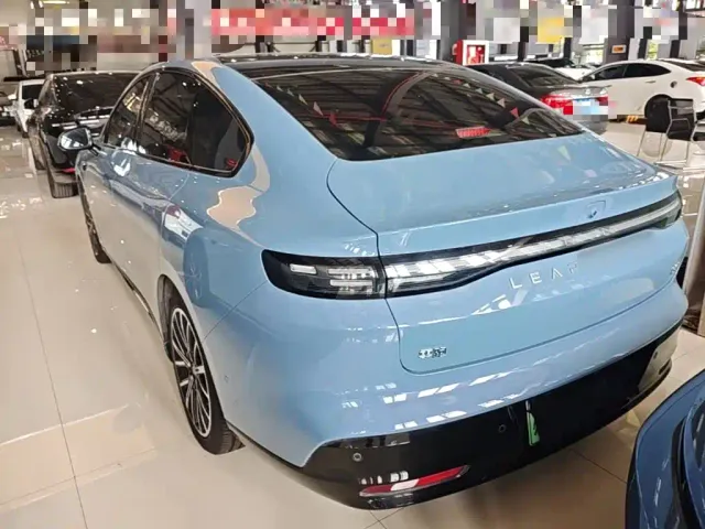 Leapmotor B01 — Фото автомобиля 4