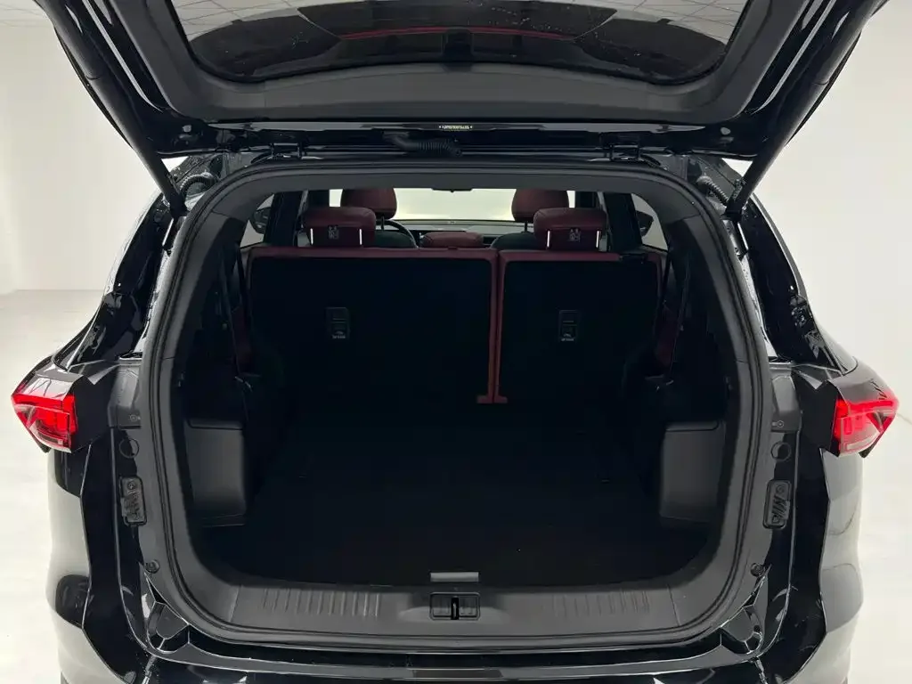 Jetour Jetour X70 PLUS 2023 1.5T DCT Warrior PLUS 7-seater — Фото автомобиля 22
