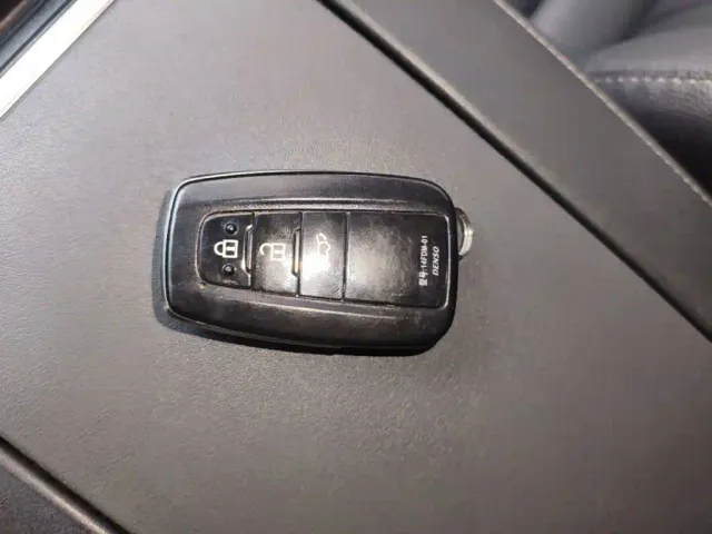 Toyota Highlander — Фото автомобиля 8