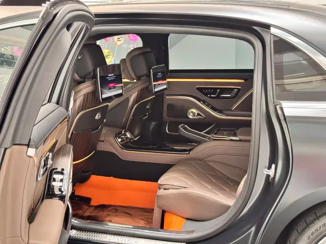Mercedes-Benz Maybach S-Class — Фото автомобиля 24