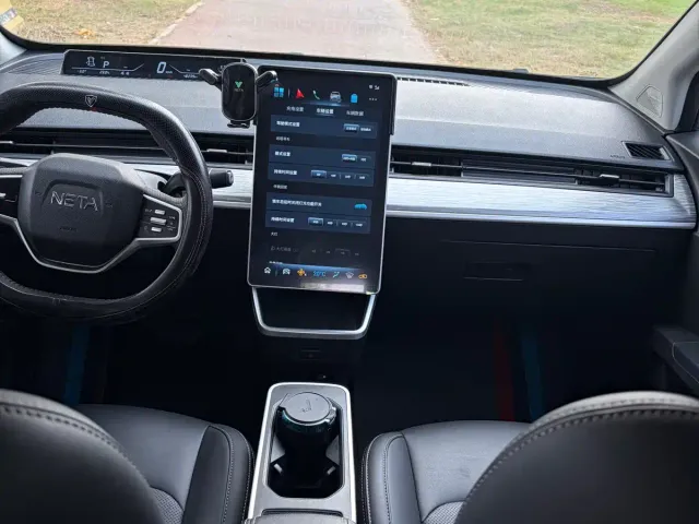 Nezha Auto Nezha AYA 2023 Facelift 401 Lite — Фото автомобиля 8