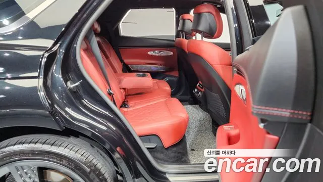 Genesis GV70 2.5T Бензин AWD — Фото автомобиля 12
