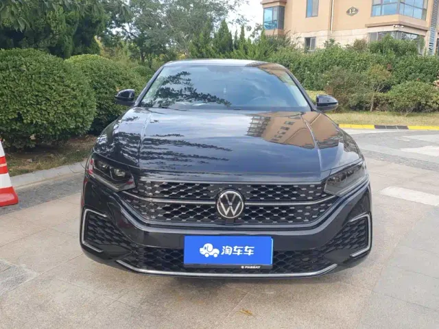 Volkswagen Passat — Фото автомобиля 2