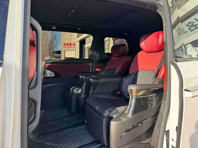 GAC Trumpchi M8 — Фото автомобиля 2