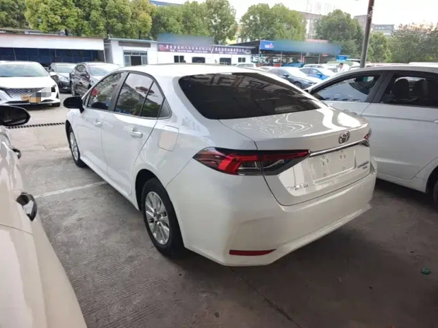 Toyota Corolla — Фото автомобиля 4