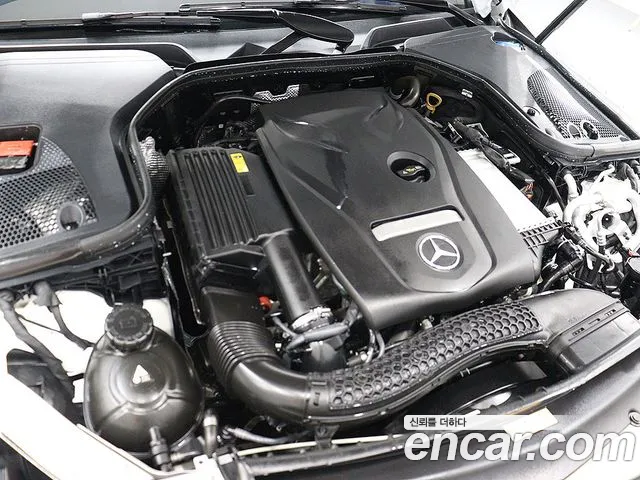 Mercedes-Benz E-Class — Фото автомобиля 19