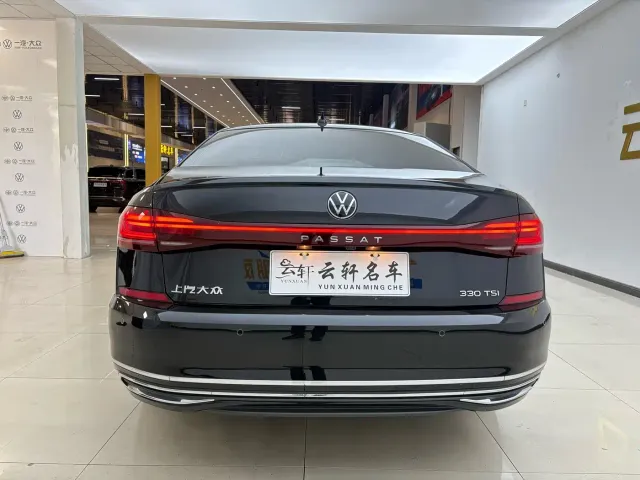Volkswagen Passat — Фото автомобиля 6