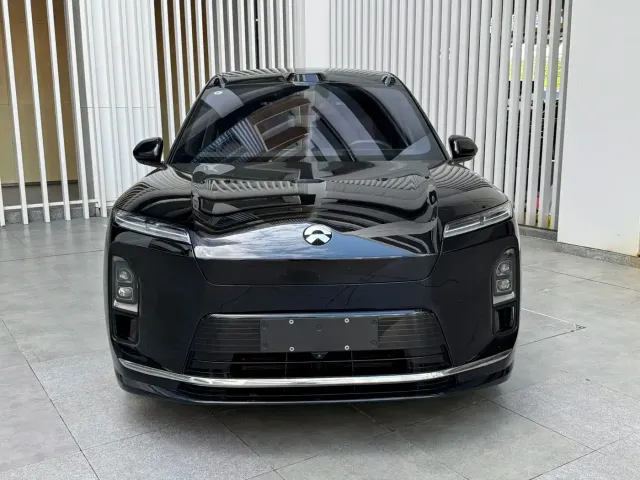 Nio ES8 — Фото автомобиля 2
