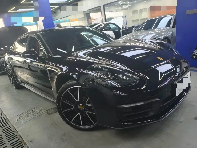 Porsche Panamera — Фото автомобиля 3