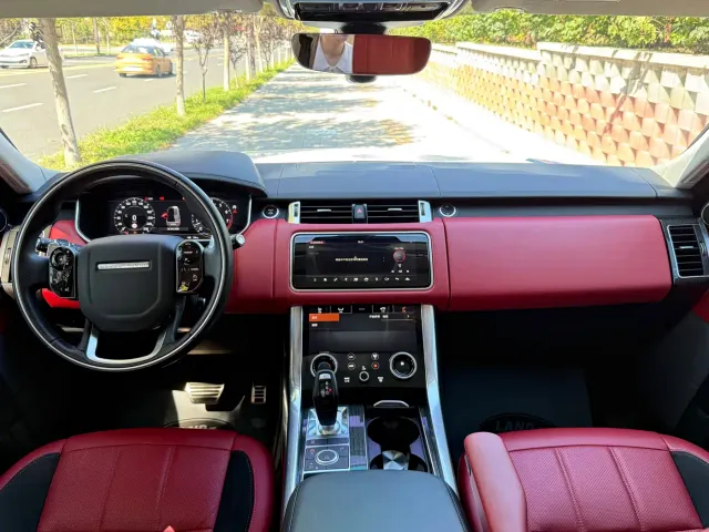 Land Rover Range Rover Sport — Фото автомобиля 8