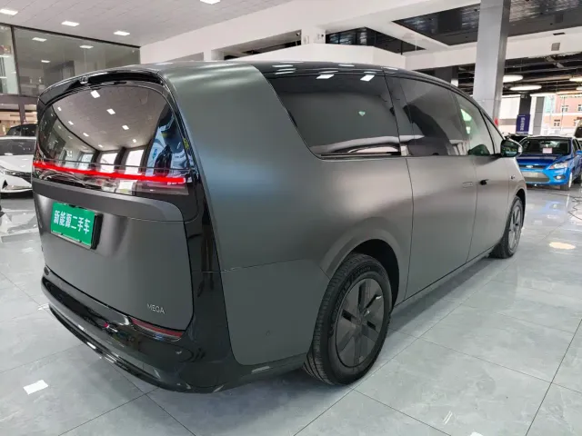 Li Auto MEGA — Фото автомобиля 25
