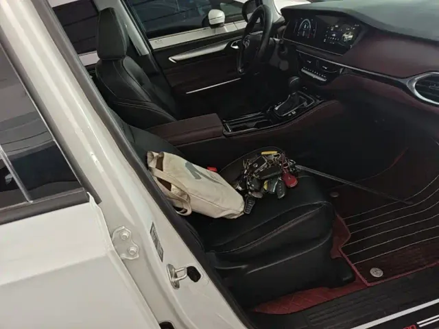 GAC Trumpchi M6 — Фото автомобиля 24