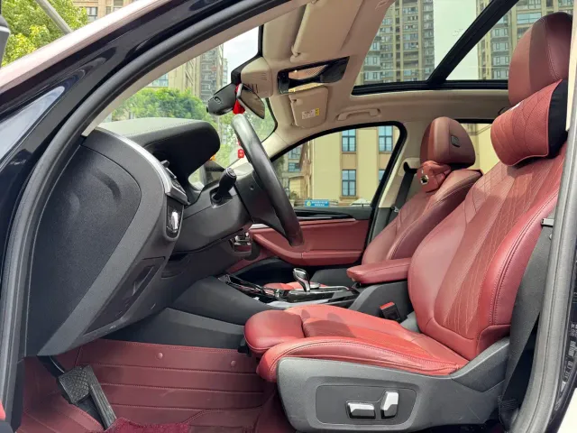 BMW X3 — Фото автомобиля 10
