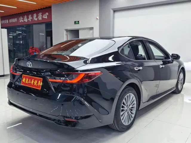 Toyota Camry — Фото автомобиля 16